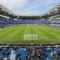 Entrada para un partido del Manchester City FC en el Etihad Stadium