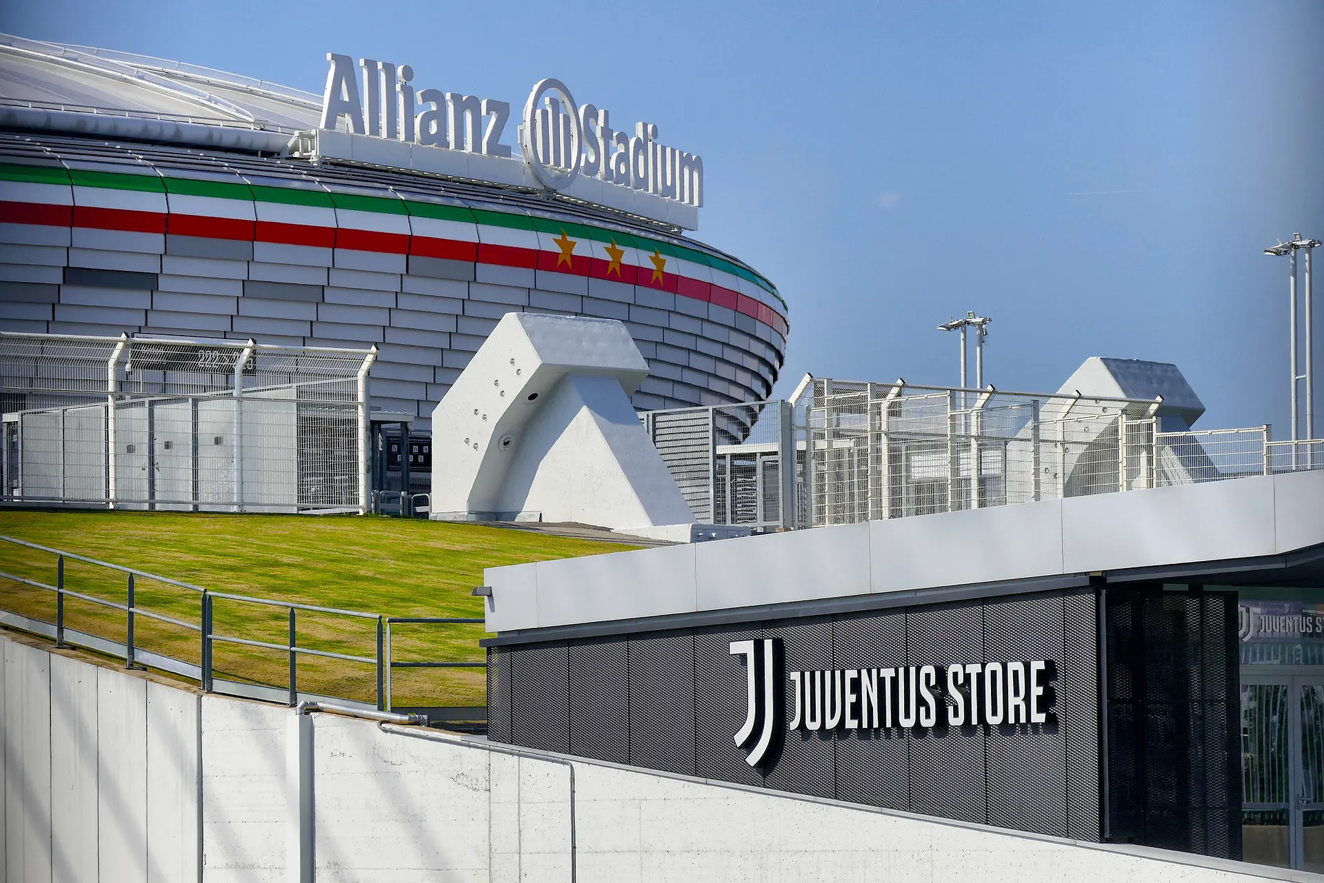 Allianz Stadium: Blick aus der Ferne