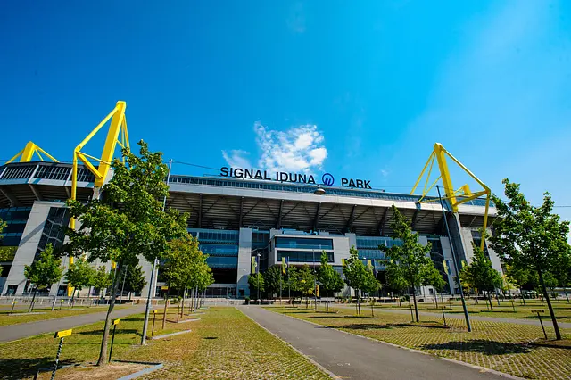 Signal Iduna Park: the stadium from outside
