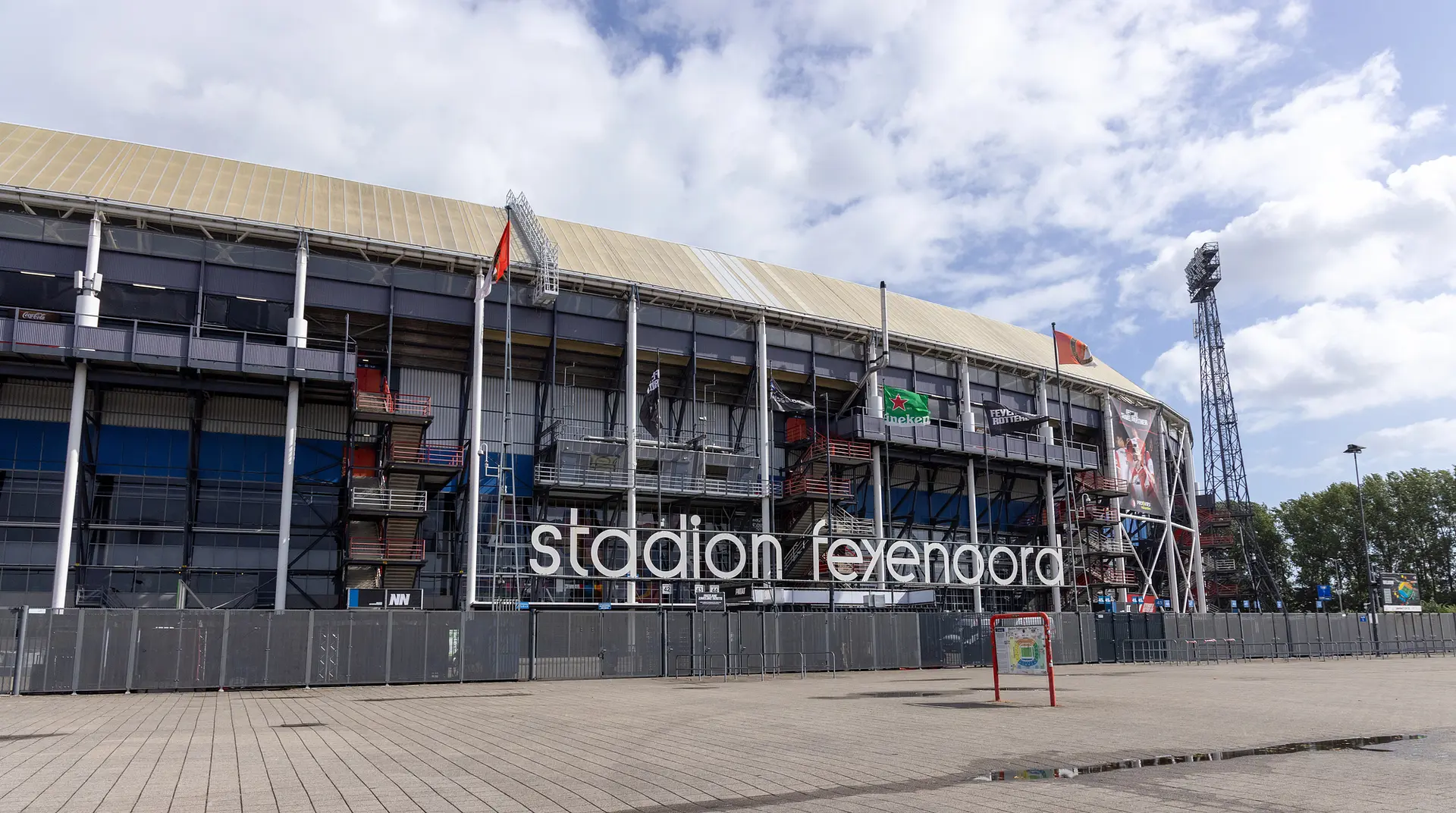 De Kuip: das Stadion von außen