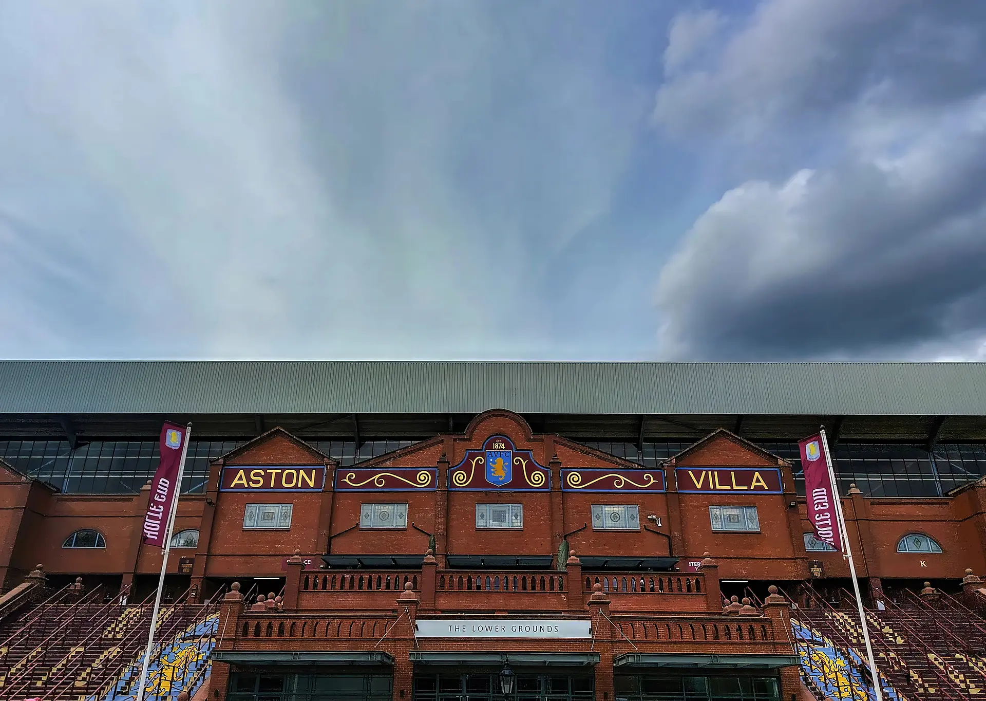 Villa Park: en el exterior del estadio
