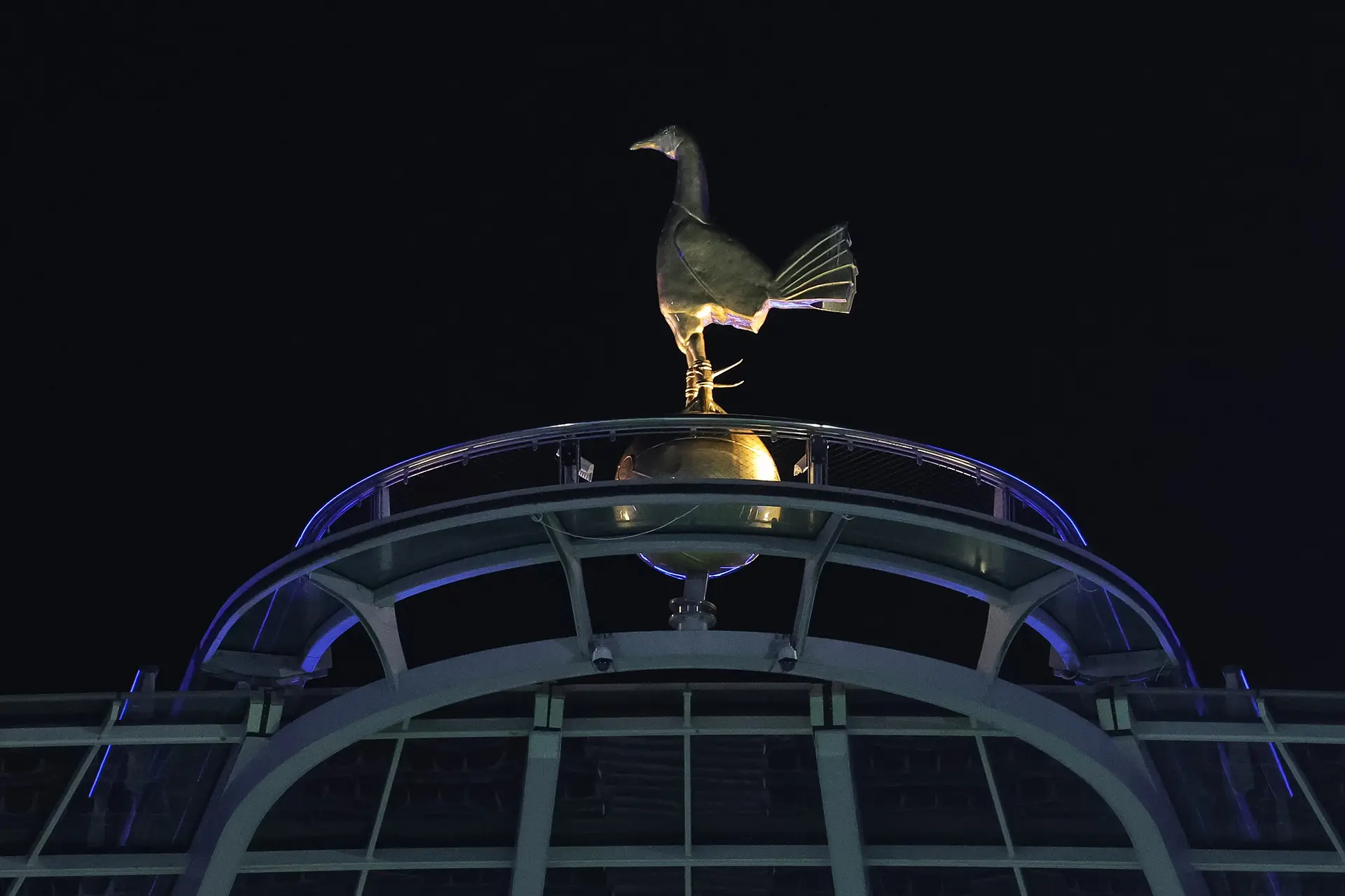 Tottenham Hotspur Stadium: el gallo dorado
