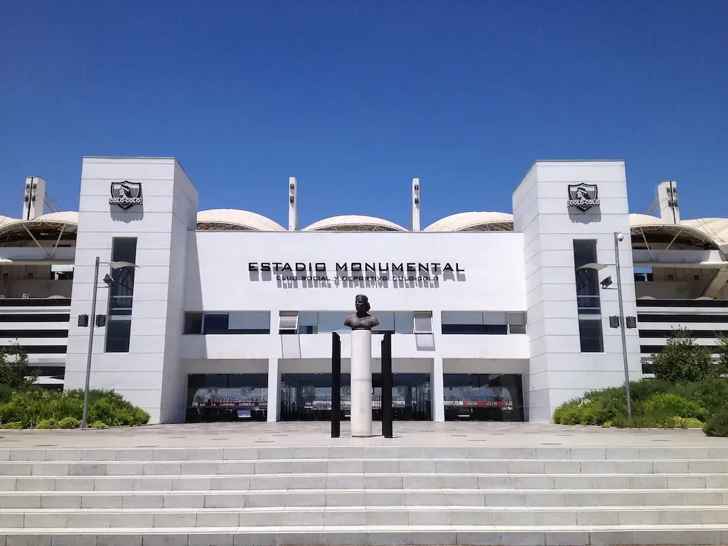 Estadio Monumental David Arellano: the stadium entrance