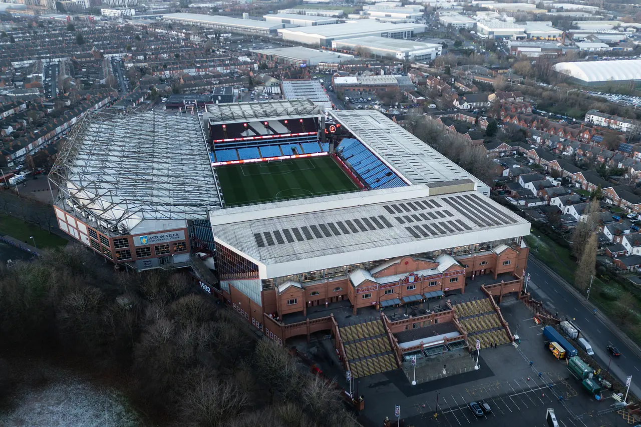 Villa Park: Luftaufnahme