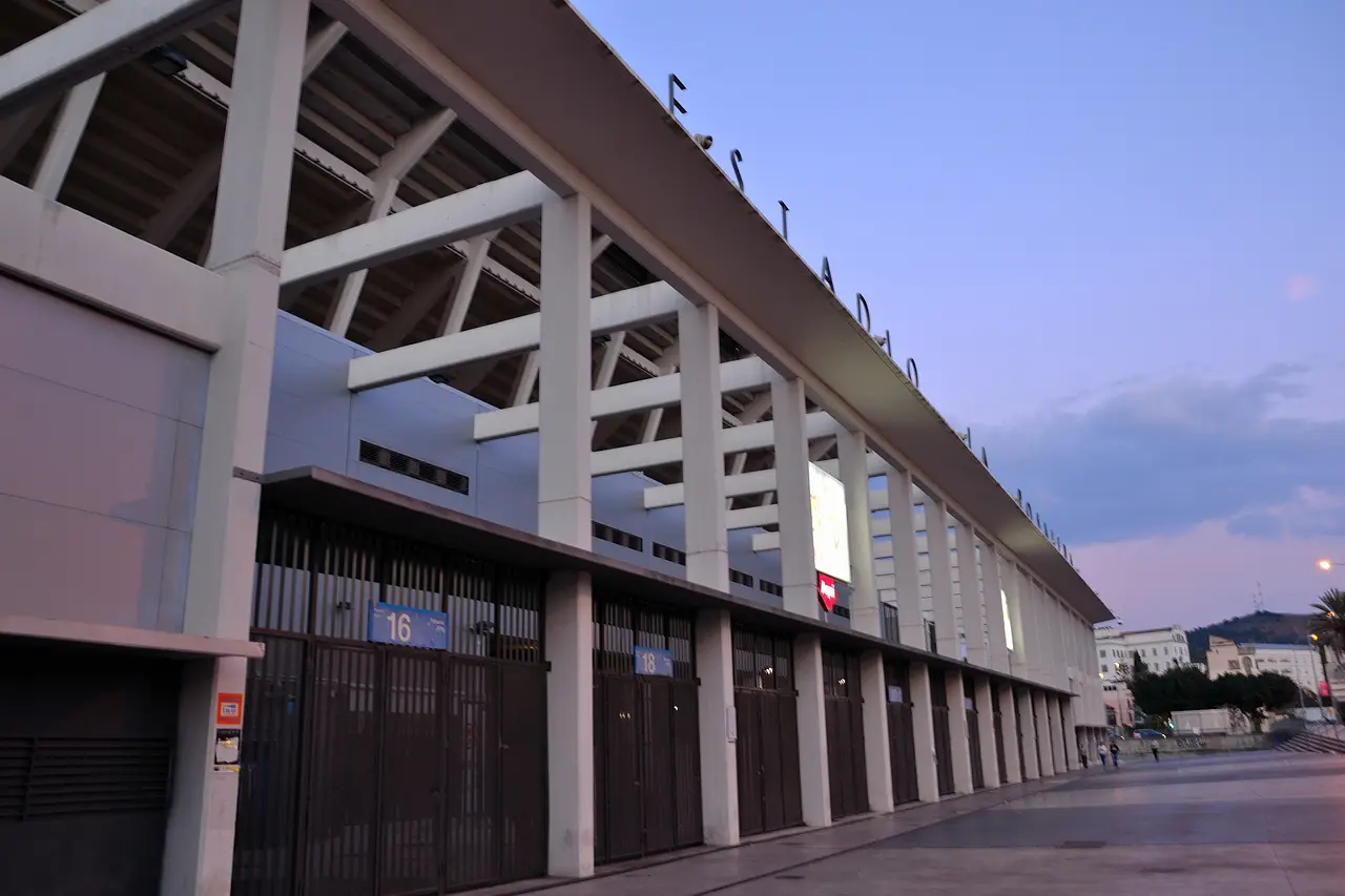 Estadio La Rosaleda : extérieur du stade