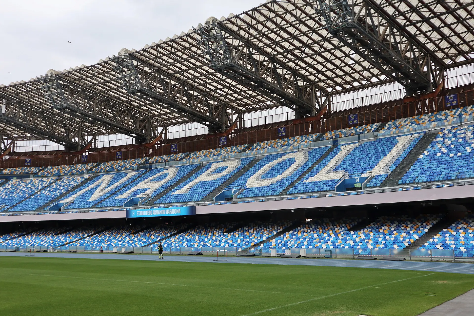 Stadio Diego Armando Maradona: das Innere des Stadions