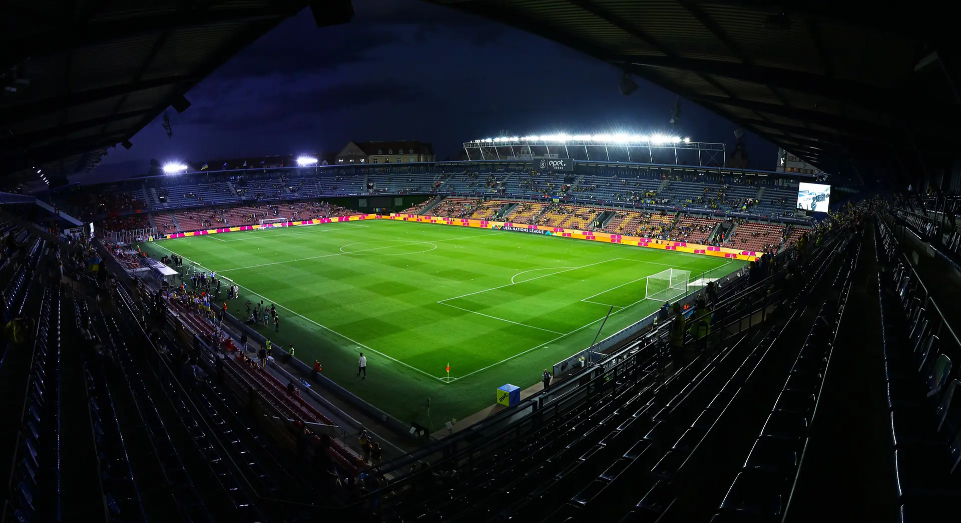 Stadion Letná : vue panoramique