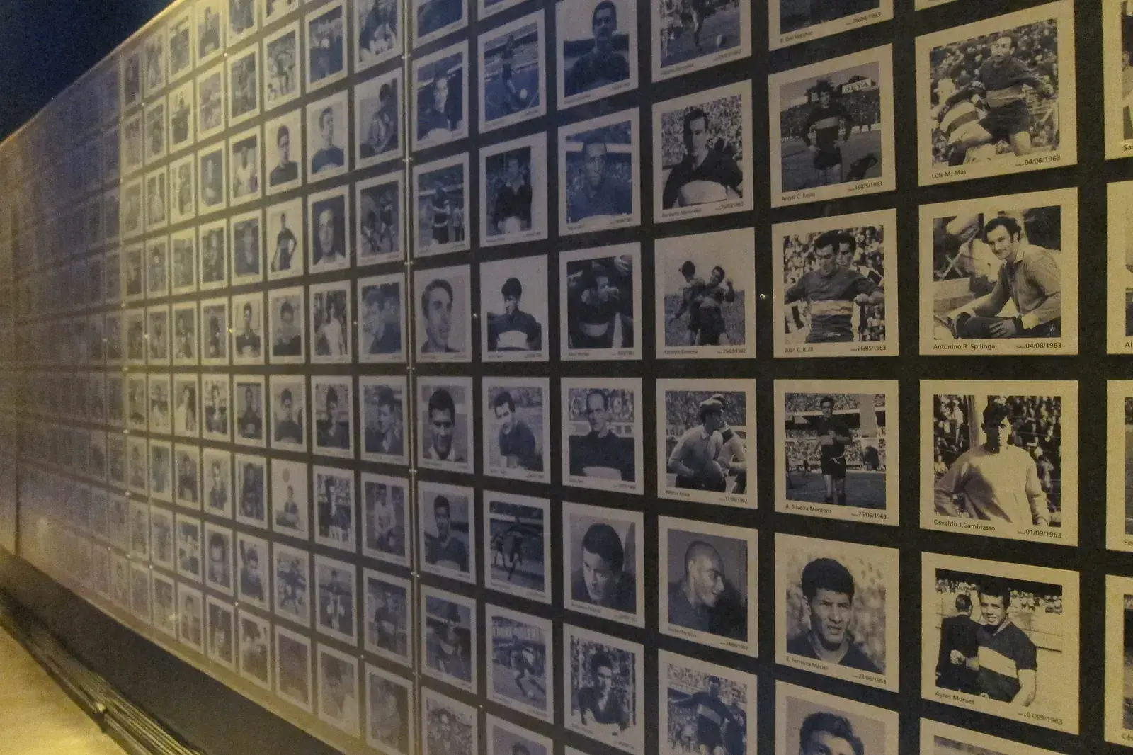La Bombonera: the wall of players