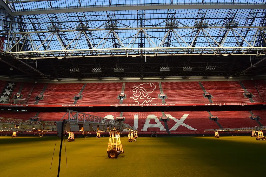 Johan Cruyff ArenA: el césped