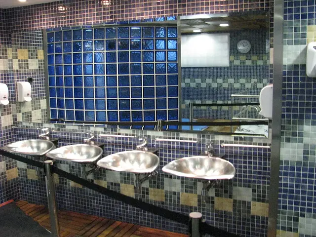Estadio Santiago Bernabéu : les douches du vestiaire