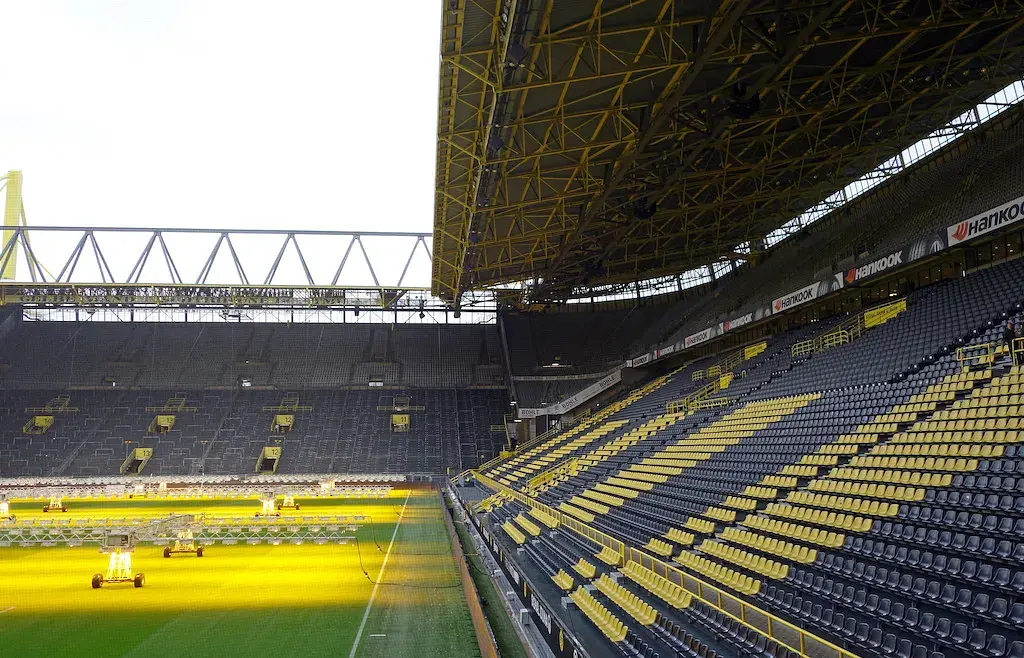 Signal Iduna Park : les tribunes