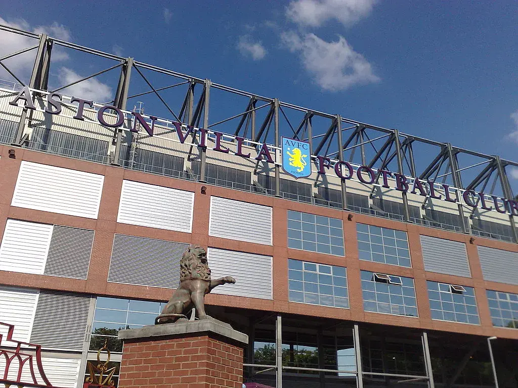 Villa Park: die Trinity-Road-Tribüne
